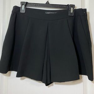 ZARA BLACK SKORT